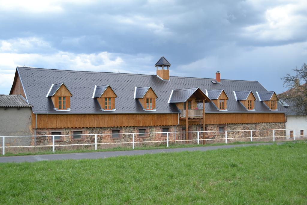 Penzion Dvůr Krasíkov Kokasice Exterior foto